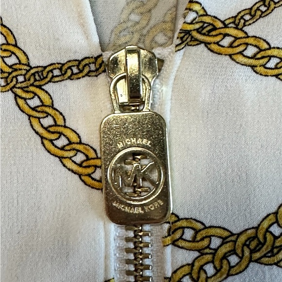 Michael Kors Women’s Chain Print Gold V Neck Blouse top Size S luxury - Picture 3 of 10